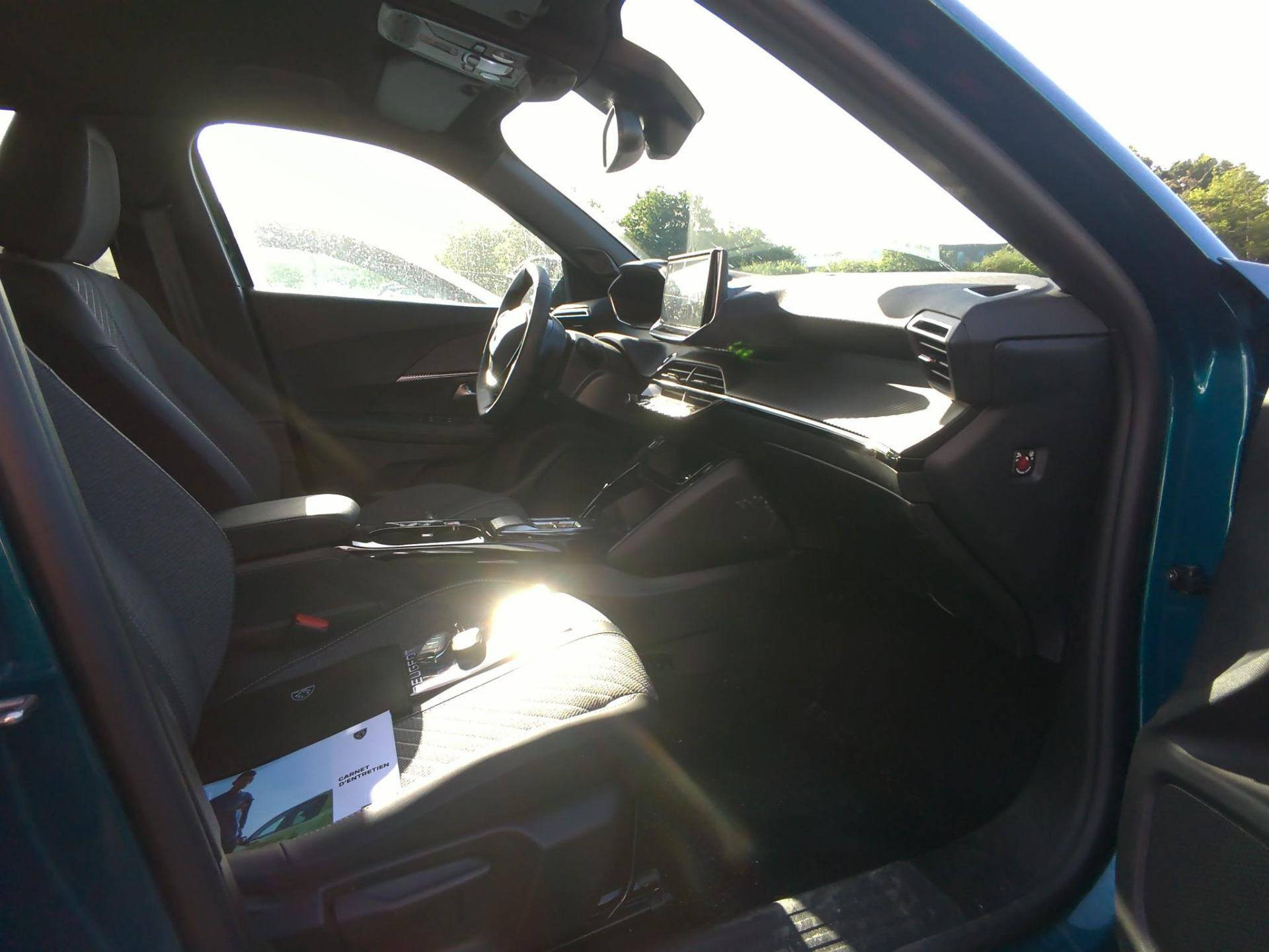 PEUGEOT 2008 Hybrid 145 ch e-DCS6 Allure