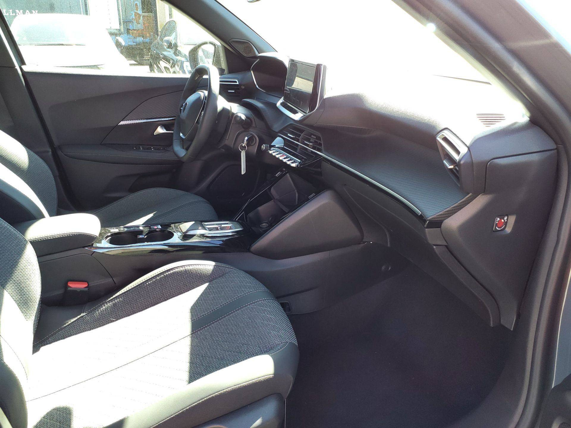 PEUGEOT 2008 Hybrid 145 ch e-DCS6 Allure