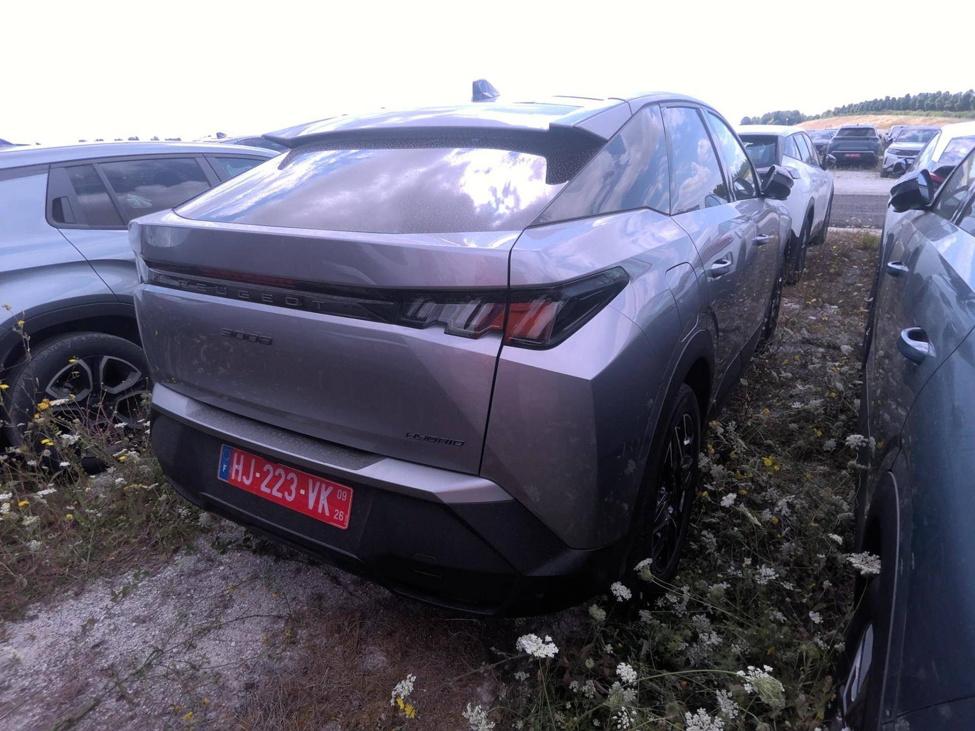 PEUGEOT 3008 ALLURE Hybrid 145 CV e-DCS6 
