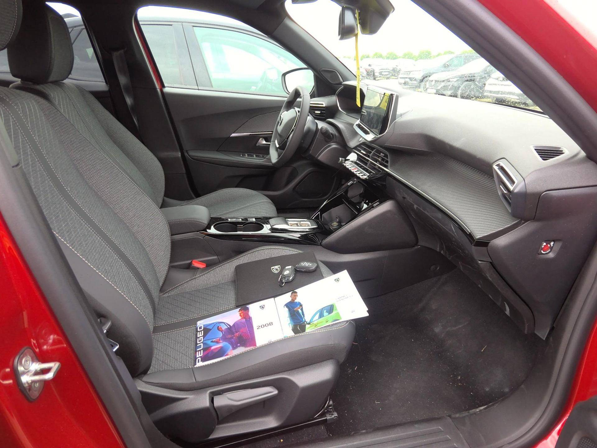 PEUGEOT 2008 Hybrid 145 ch e-DCS6 Allure